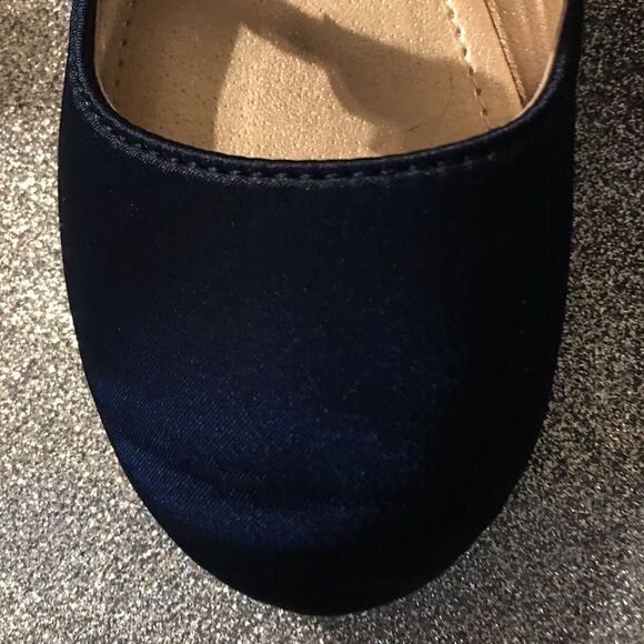 Satin like bow flats! Big kids 12 - Picture 3 of 4